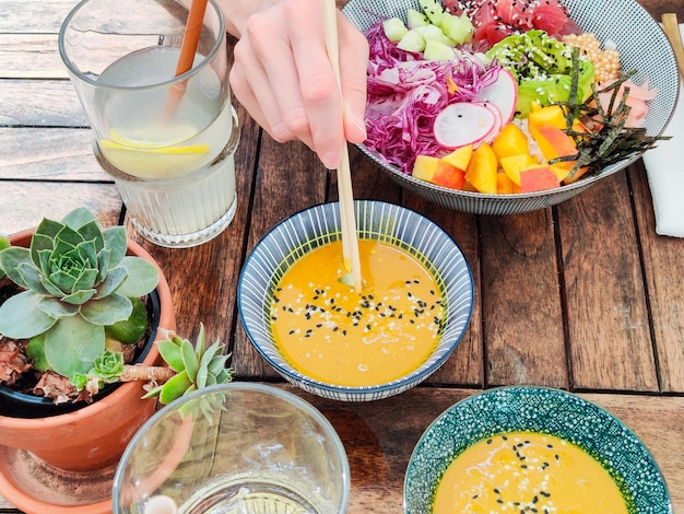 Zupy z Niskim IG – Przepisy i Korzyści Zdrowotne