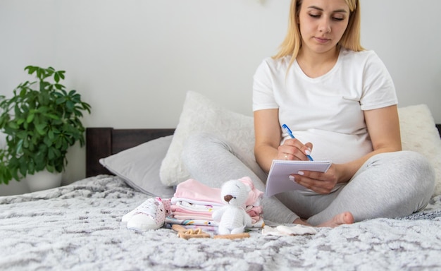 Okres w ciąży – Czy to możliwe i co warto wiedzieć?