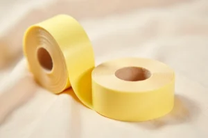 Taśma do biustu – Jak działa i jakie ma zalety?