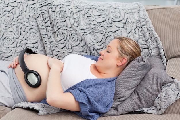 Sen o ciąży – Co oznacza i jak go interpretować?